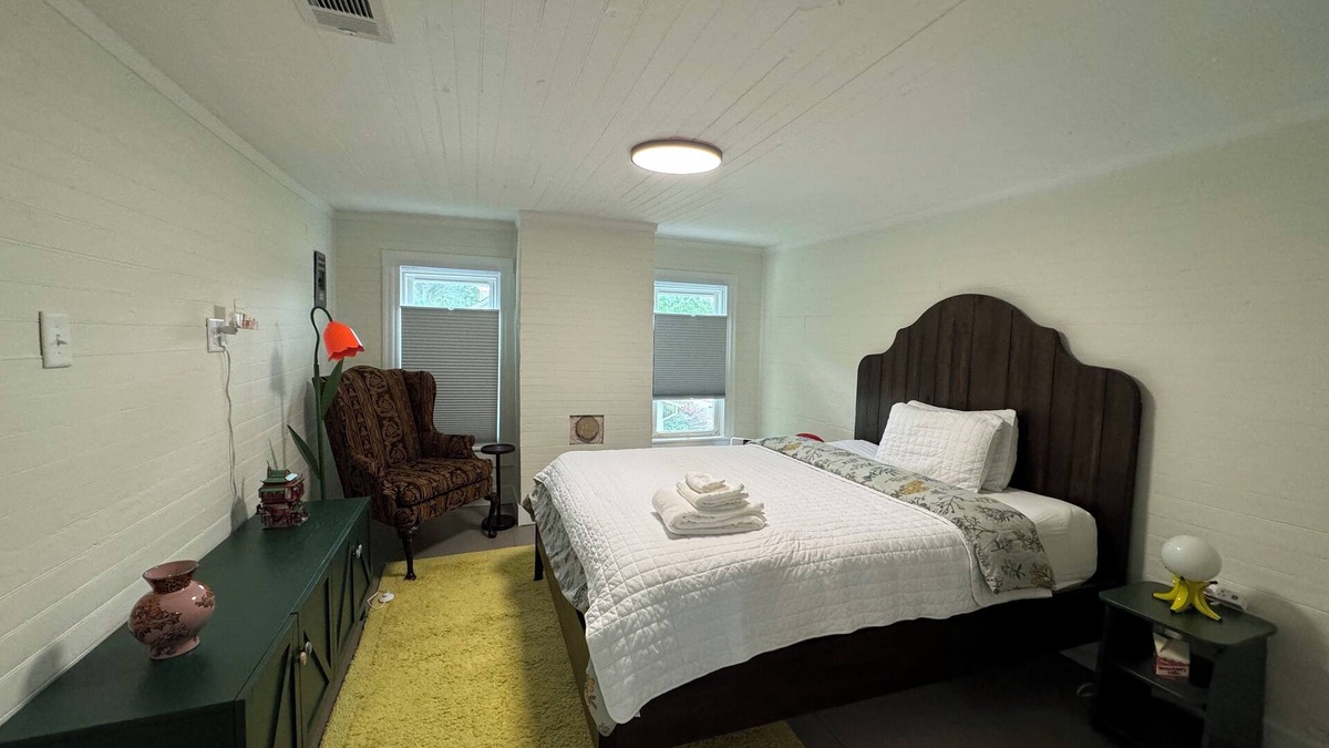 Newton Apartment | Charming one-bedroom apartment