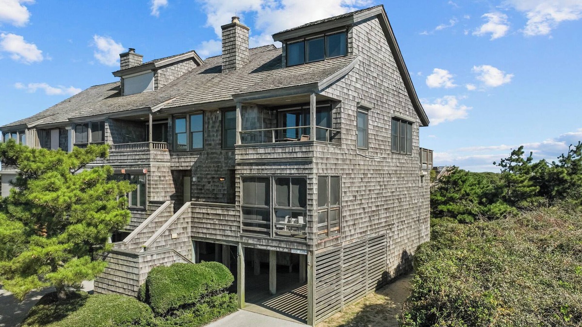 Duck House | Charming Outer Banks townhome located in Sanderling with unmatched panoramic views