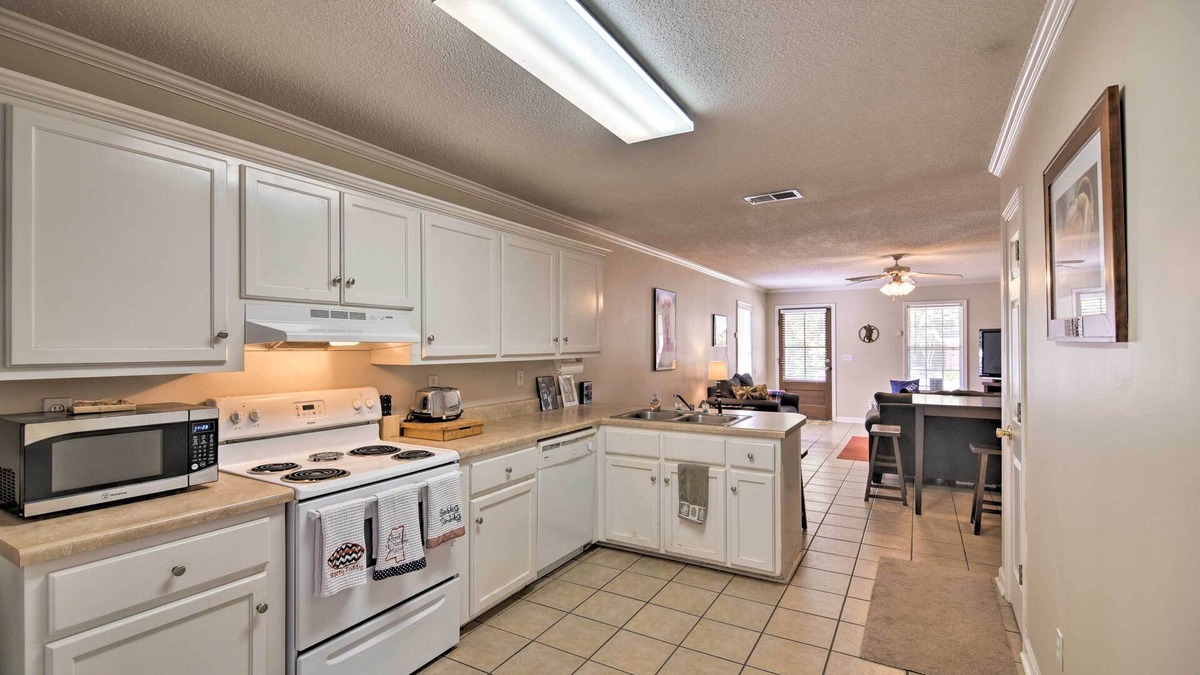 Oxford Cottage | Charming Oxford Home ~ 1 Mi to Ole Miss Campus