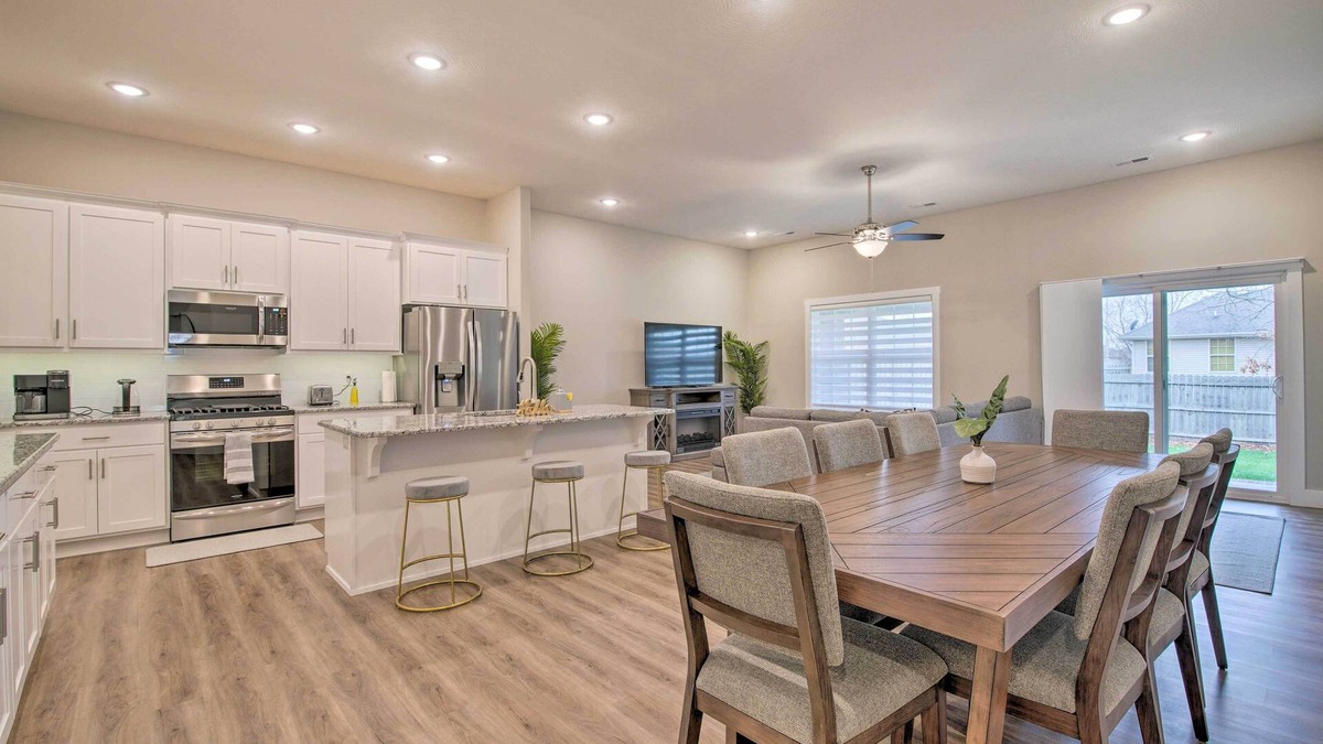 Ozark House | Charming Ozark Abode w/Yard & Pool Access