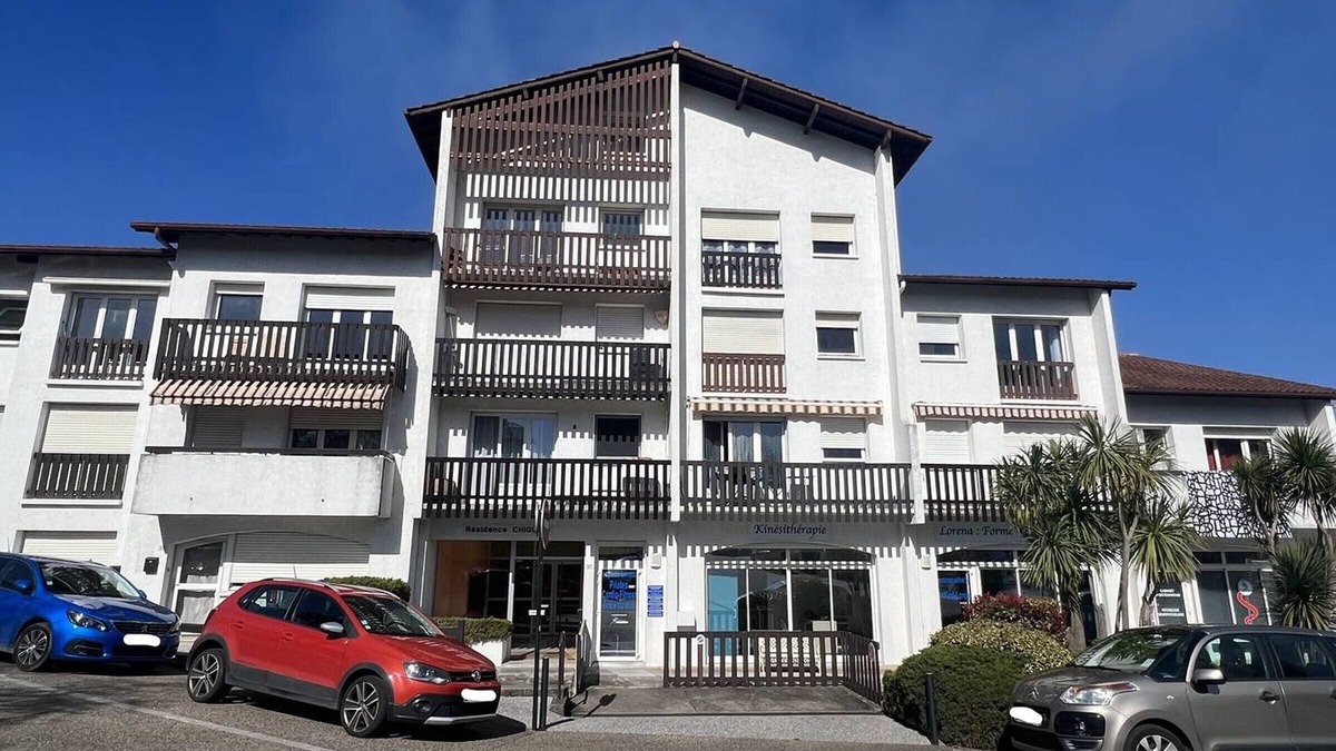 Cambo-les-Bains Apartment | Charming peaceful T2 with terrace, parking, and internet in Cambo-les-Bains
