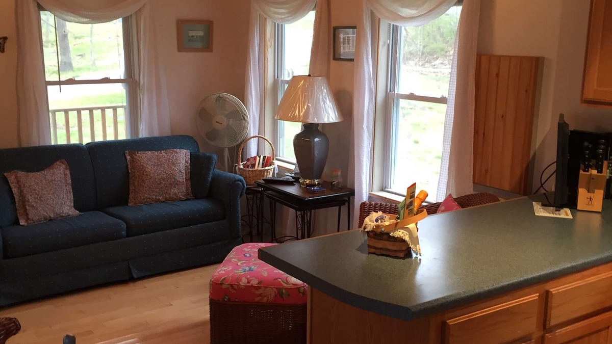 Peaks Island Cottage | Charming Peaks Island Cottage
