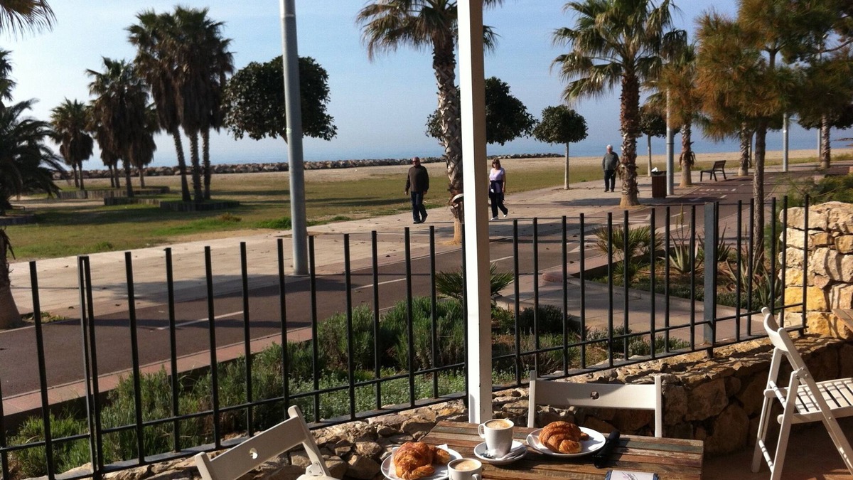 Cambrils Apartment | Charming penthouse with sea views, 2 large terraces and 40m to the beach