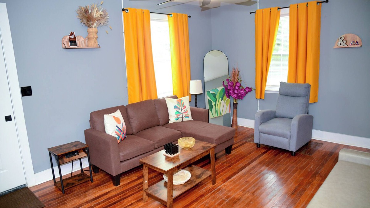 Montgomery House | Charming per-diem friendly 2-bedroom townhome downtown Montgomery close to AFB