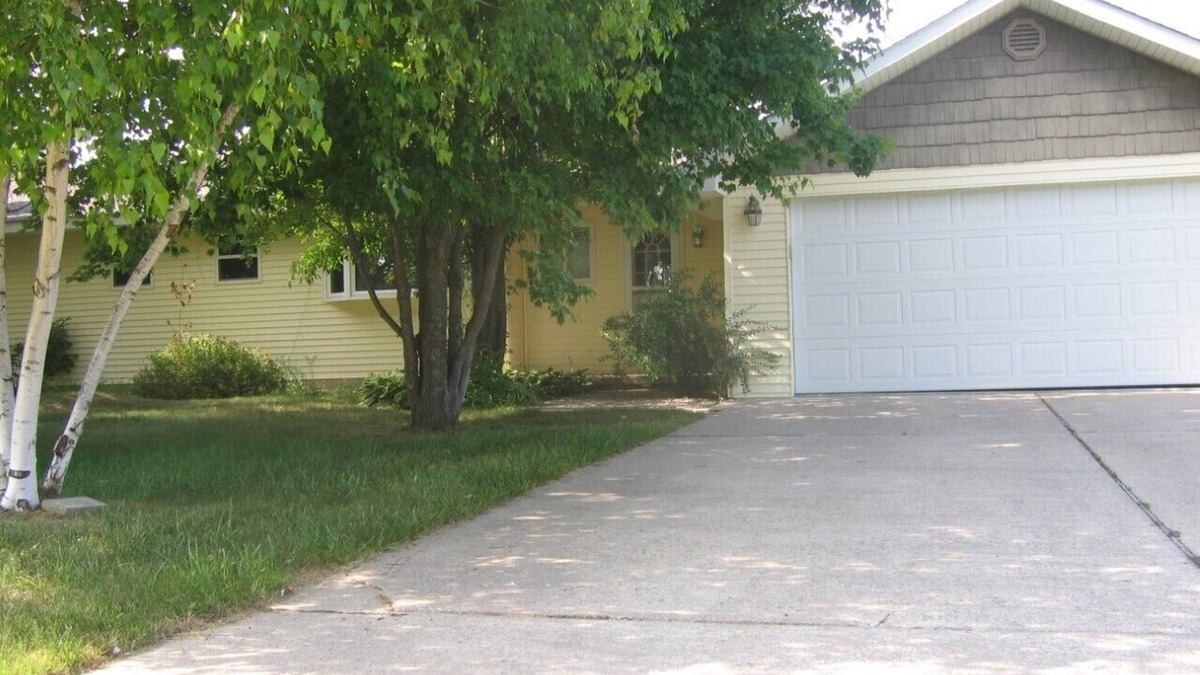 Indian River House | Charming Pet-Friendly Indian River Canal Home w/River Access to the Lakes!