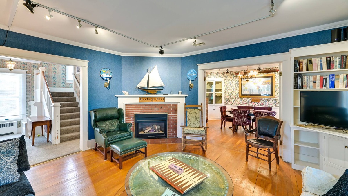 Caledonia House | Charming Pet-Friendly Vacation Rental w/Backyard!