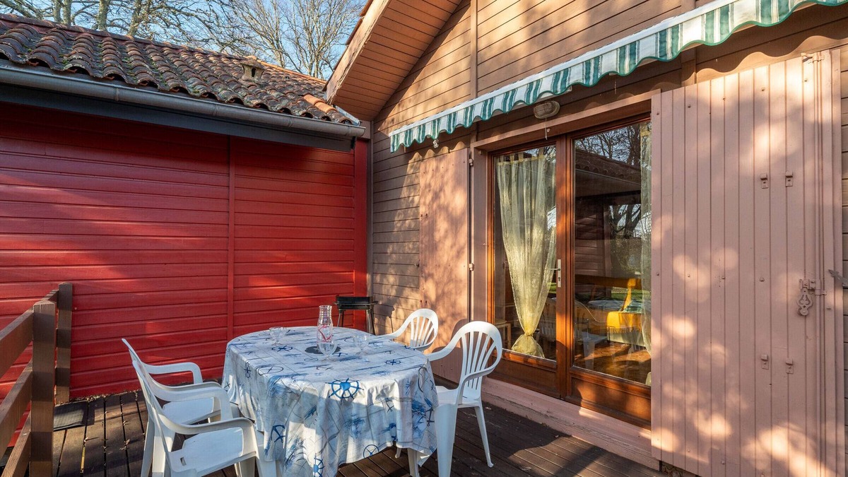 Sanguinet House | Charming Pine Chalet - 4 Guests - Near Sanguinet Lake - Cleaning Included