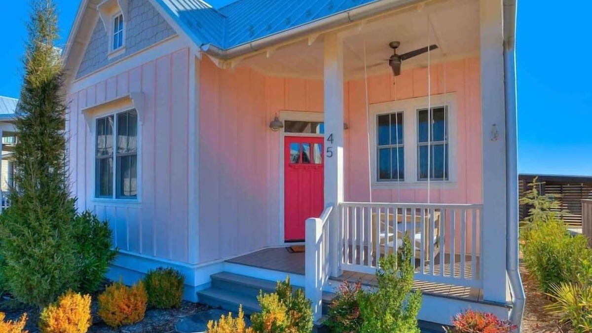 Eufaula House | Charming Pink House! Steps to Boardwalk Pool!