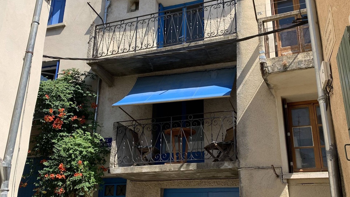 Nyons House | Charming povenzal town house in the heart of Nyon with garage, very central
