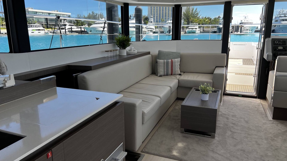 Nassau Boat Rental | Charming power catamaran with 3 bedrooms and WiFi, AC in Paradise Island