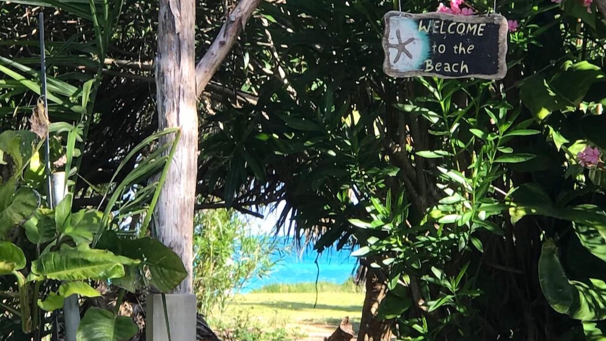 Somerset Village Cottage | Charming Private Cottage by the Beach