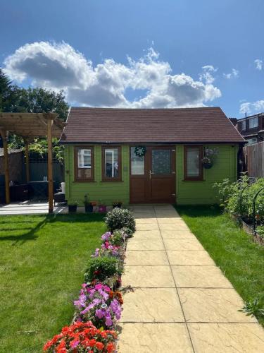 Enfield House | Charming Private Guest House