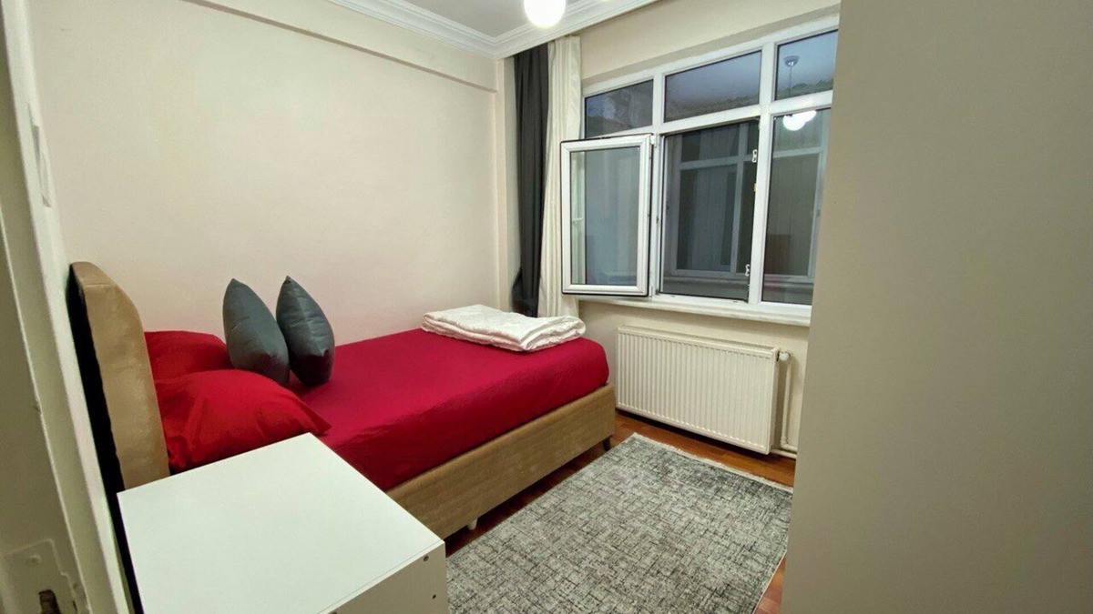Topkapi Apartment | Charming Private Room in Central Fatih, Istanbul [JUST FOR MEN]