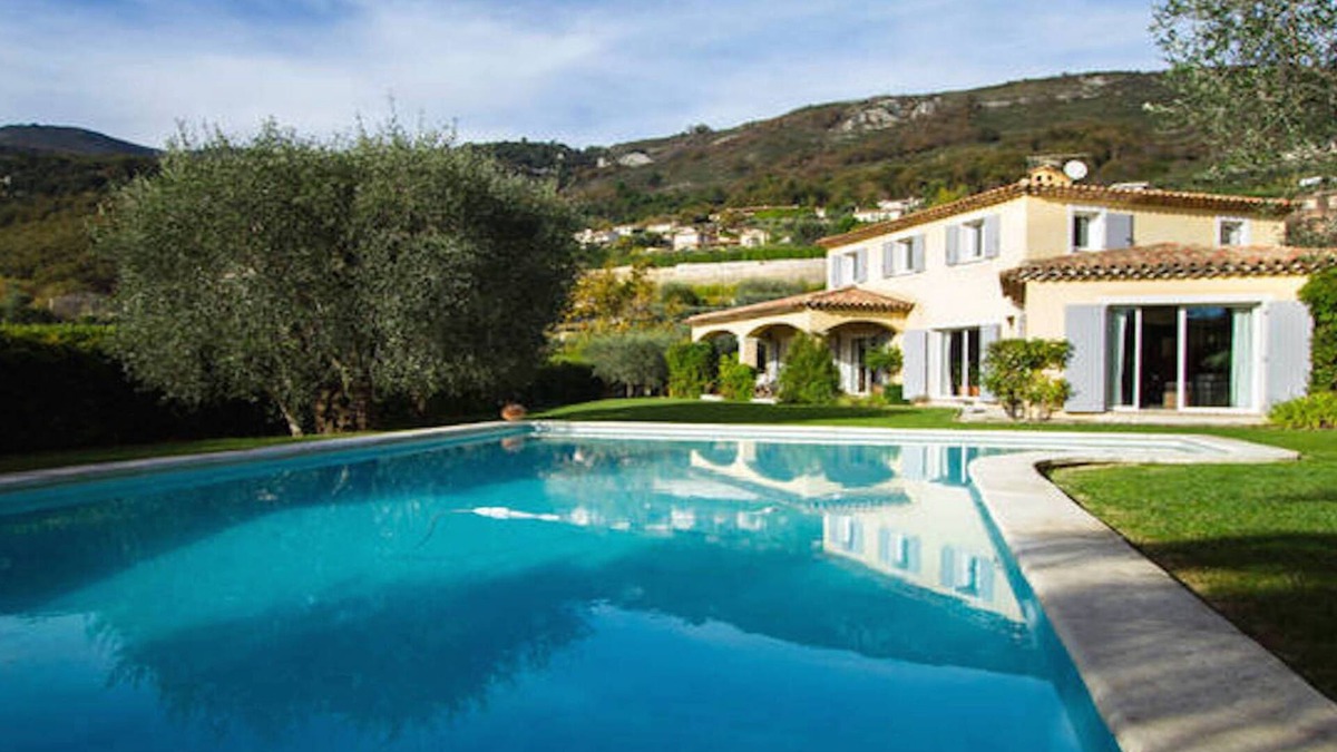 Tourrettes-sur-Loup Villa | Charming Provencalvilla, swimming pool, pool house,very quiet,south, olive trees