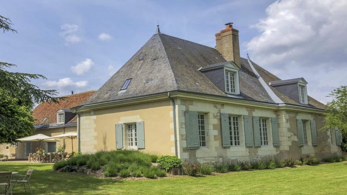 Veretz House | Charming property completely renovated in a park of 2 hectares