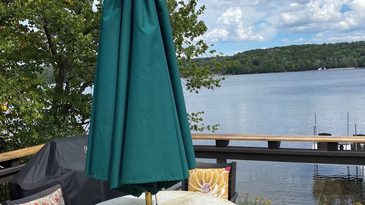 Monticello House | Charming quiet 2-bedroom Lake house in Monticello with WiFi and AC
