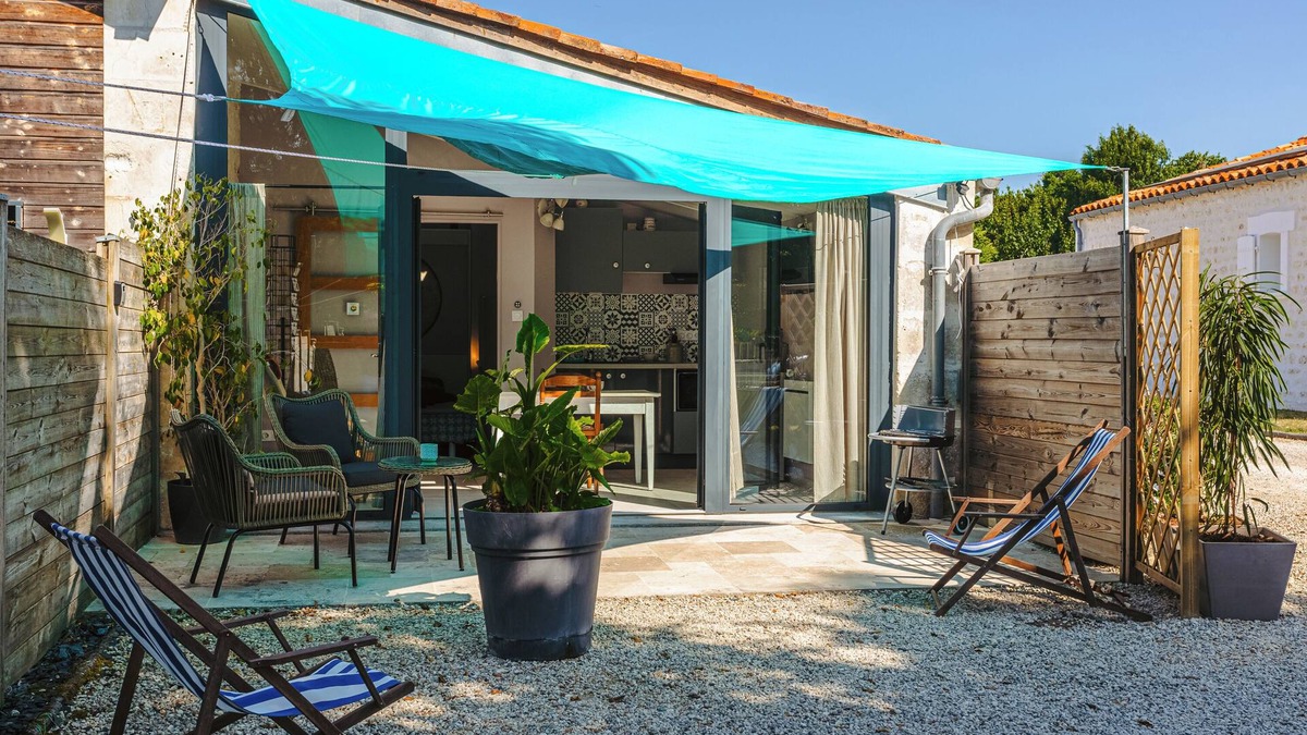 Soubise House | Charming, Quiet Cottage for 2 People, Between Nature and Ocean