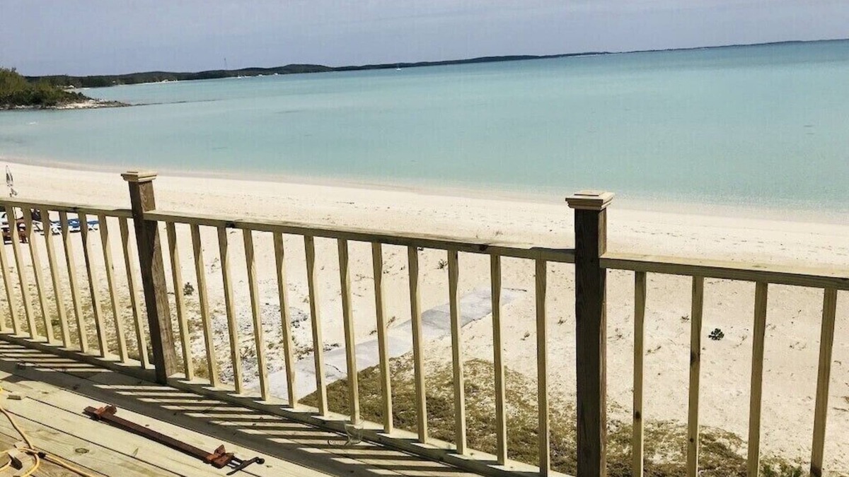 New Bight House | Charming, quiet, elegant, beautiful, modern, luxury, beachfront