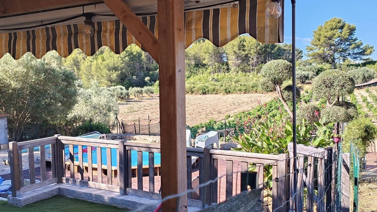 Le Castellet House | Charming quiet house with swimming pool and bowling green