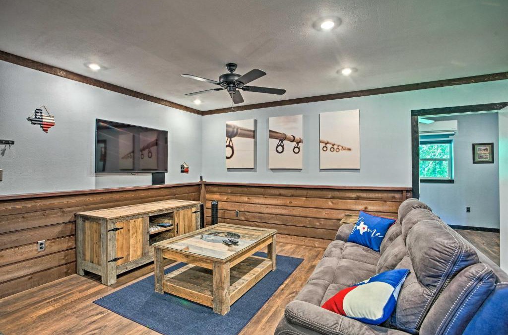 Quitman House | Charming Quitman Cabin Less Than 2 Miles to Lake Fork