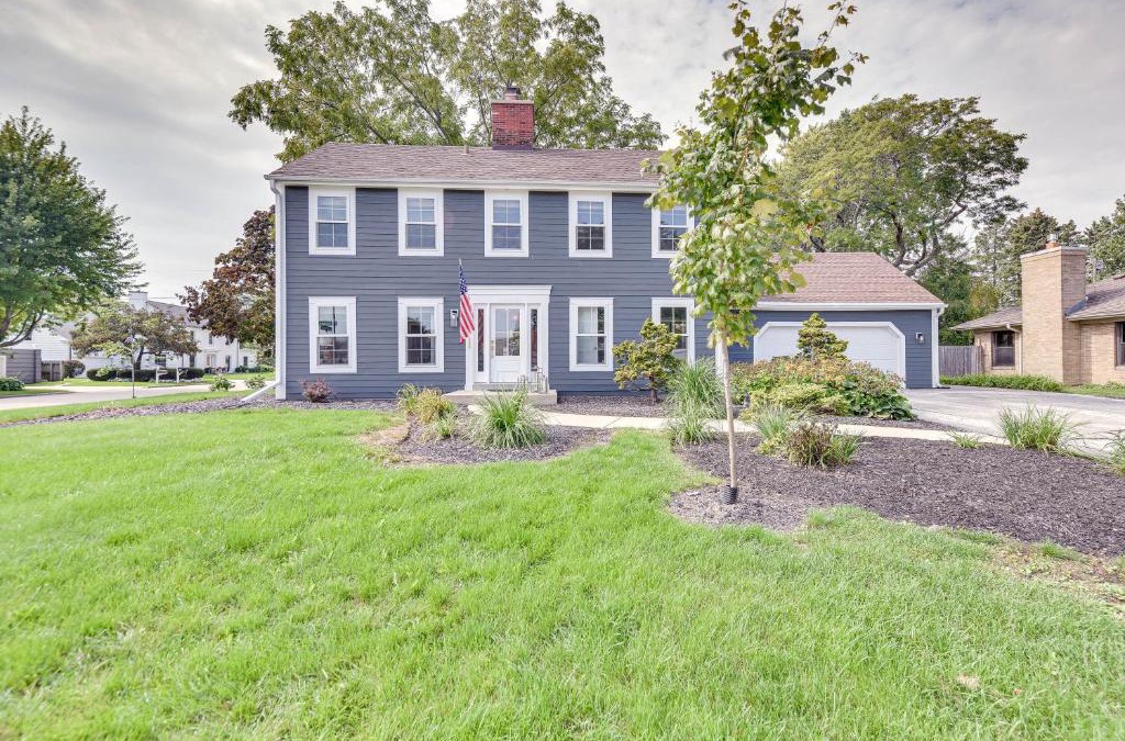 Racine House | Charming Racine Home - Walk to Lake Michigan!