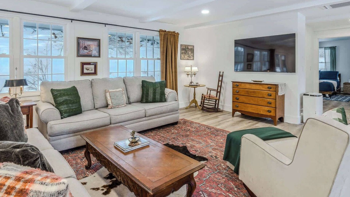 Woodstock House | Charming Ranch in the Woods | Woodstock Way
