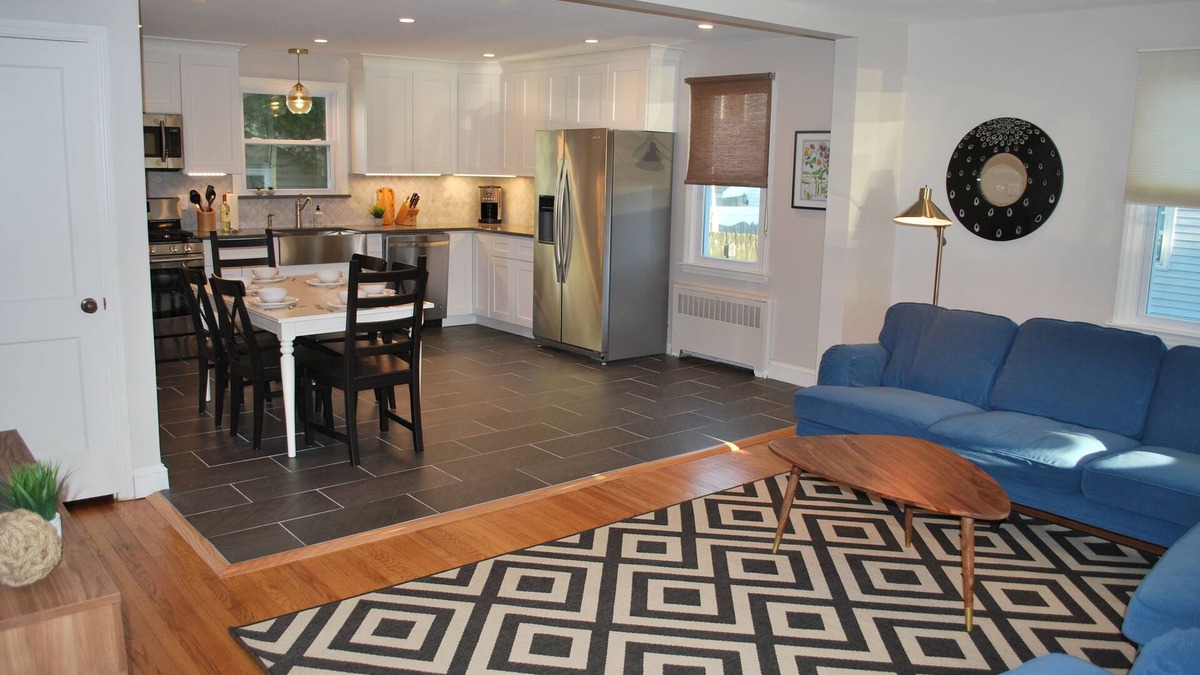 Margate City House | Charming recently reno'd 4-Bed Shore Home. Longer-term winter rates available