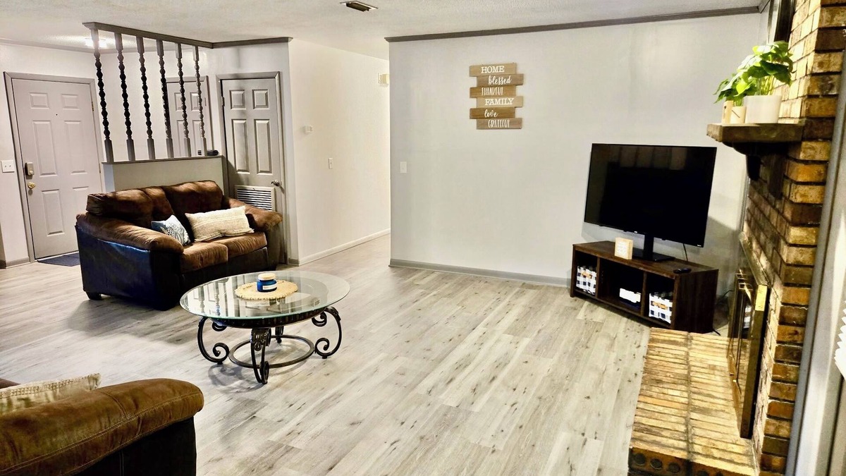 Enterprise House | Charming, recently renovated 3 BR house in a quiet neighborhood in Enterprise!