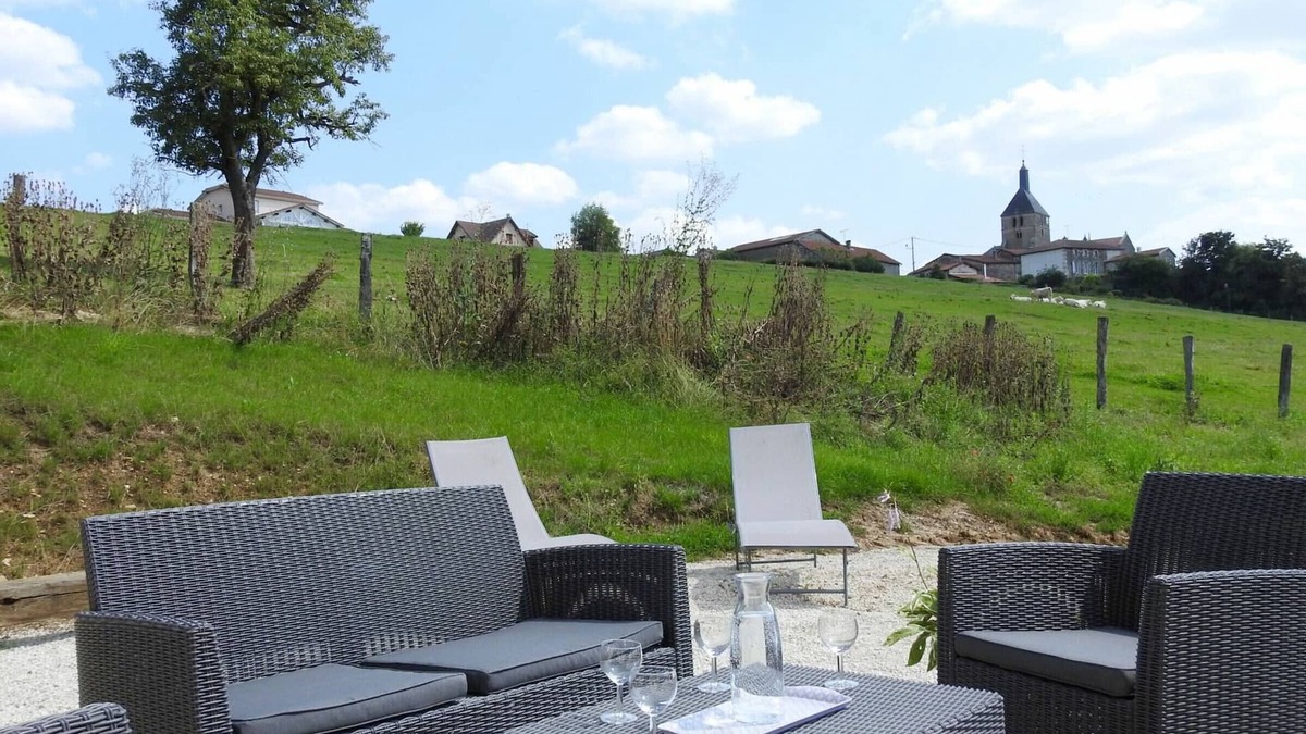 Dommartin-le-Franc Cottage | Charming Renovated Farmhouse with 2 Bedrooms, Terrace, and Electric Bikes, Near Lac du Der