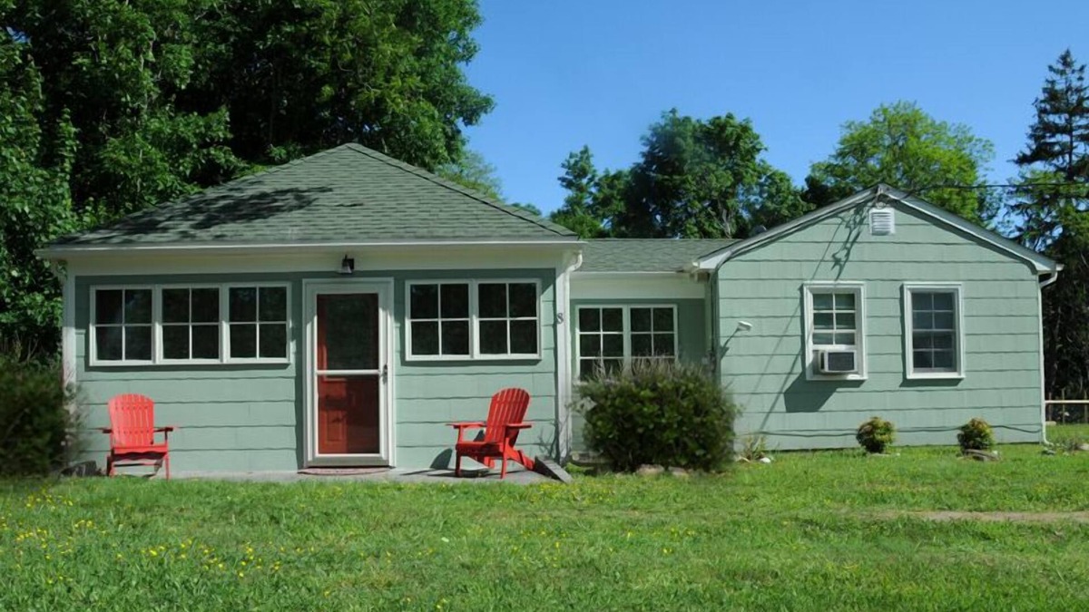 Shelter Island Cottage | Charming, Renovated Island Cottage - Shelter Island License #: 012-2017