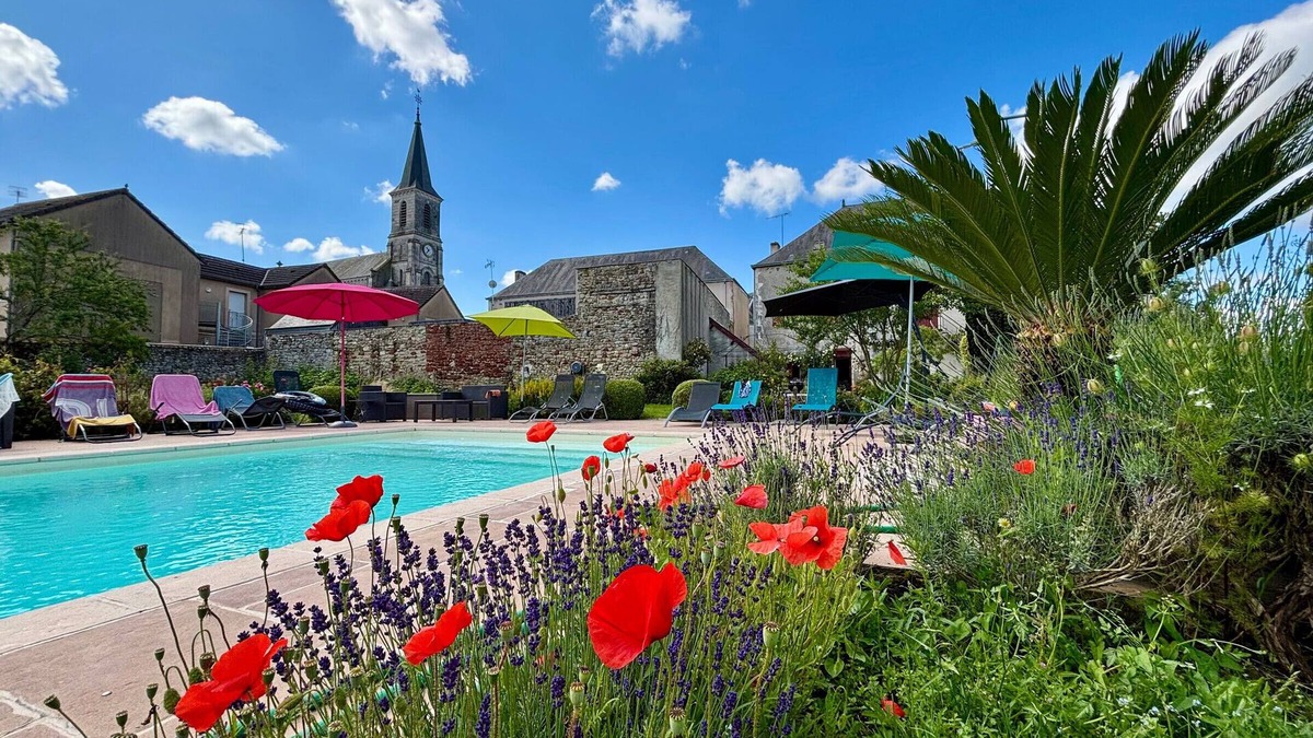 Migne Cottage | Charming Renovated Barn with Pool in the Heart of Brenne
