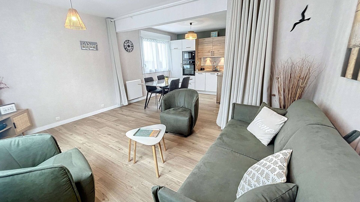 Jullouville-les-Pins Apartment | Charming Renovated Apartment, Central Jullouville, 1 Bed, 4 Guests, Parking, 100m from Beach