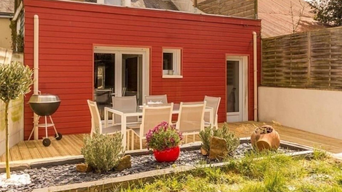Blain Cottage | Charming Renovated House Near Nantes Canal, Fireplace, Terrace, WiFi, Garden