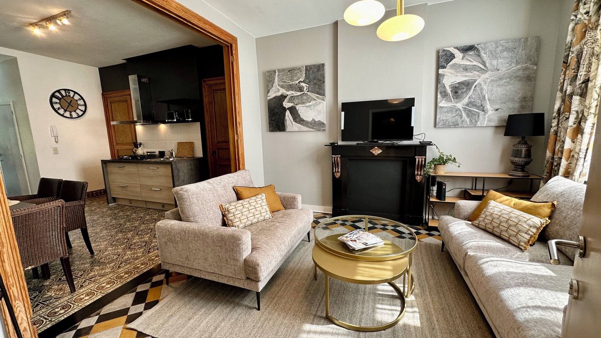 Fays House | Charming renovated urban gite in Ciney