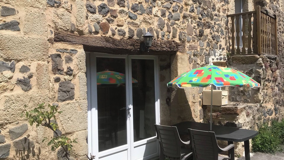 Yronde-et-Buron House | Charming rentals in the heart of Auvergne