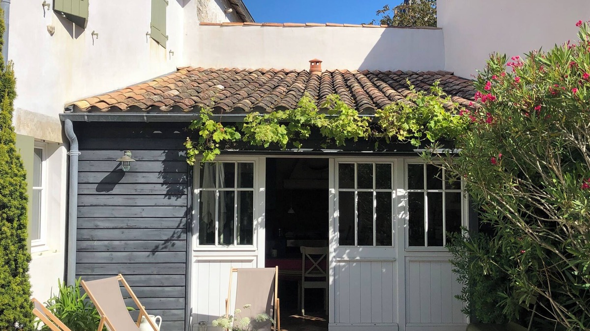 La Couarde-sur-Mer House | Charming residence in the heart of the village, 4 minutes' walk from the beach.