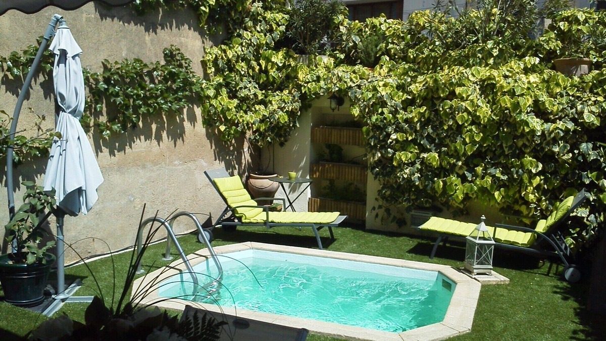 Valros House | CHARMING RESIDENCE IN THE HEART OF A PICTURESQUE VILLAGE