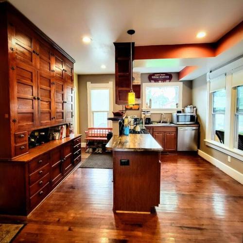 Fort Atkinson House | Charming Restored 1891 House