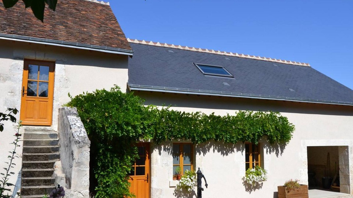 Valencisse Cottage | Charming Restored Farmhouse: Spacious, Family-Friendly, Near Loire Castles, All-Inclusive Amenities