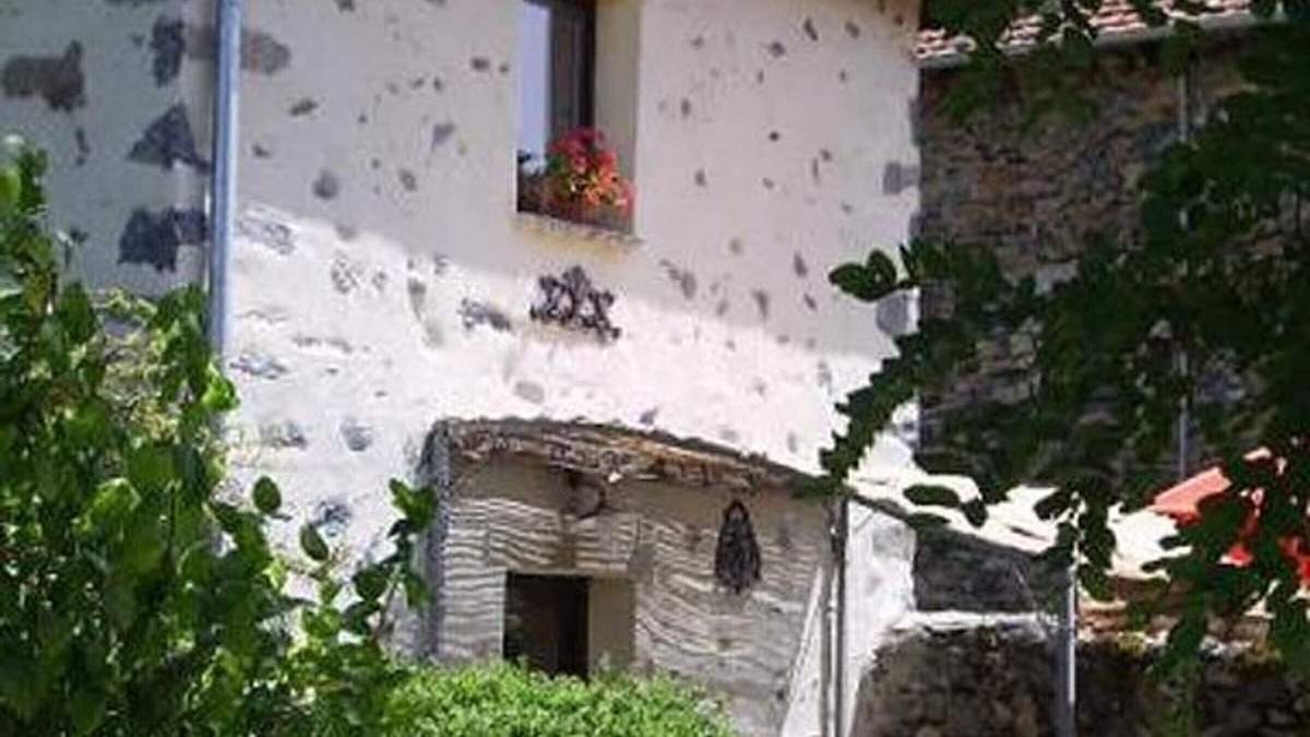 Retournac Cottage | Charming Restored Pigeon House: Private Terrace, Swing Set, Near Loire River & Hiking Trails