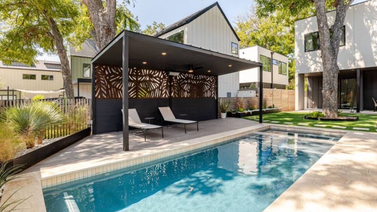 Govalle House | Charming Retreat in Govalle – Private Pool, Spa, and Outdoor Oasis!nn