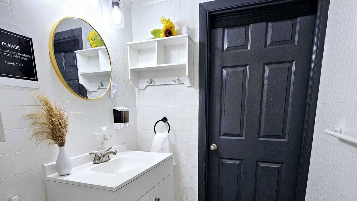 Marshallton House | Charming Retreat in CoaltownShip