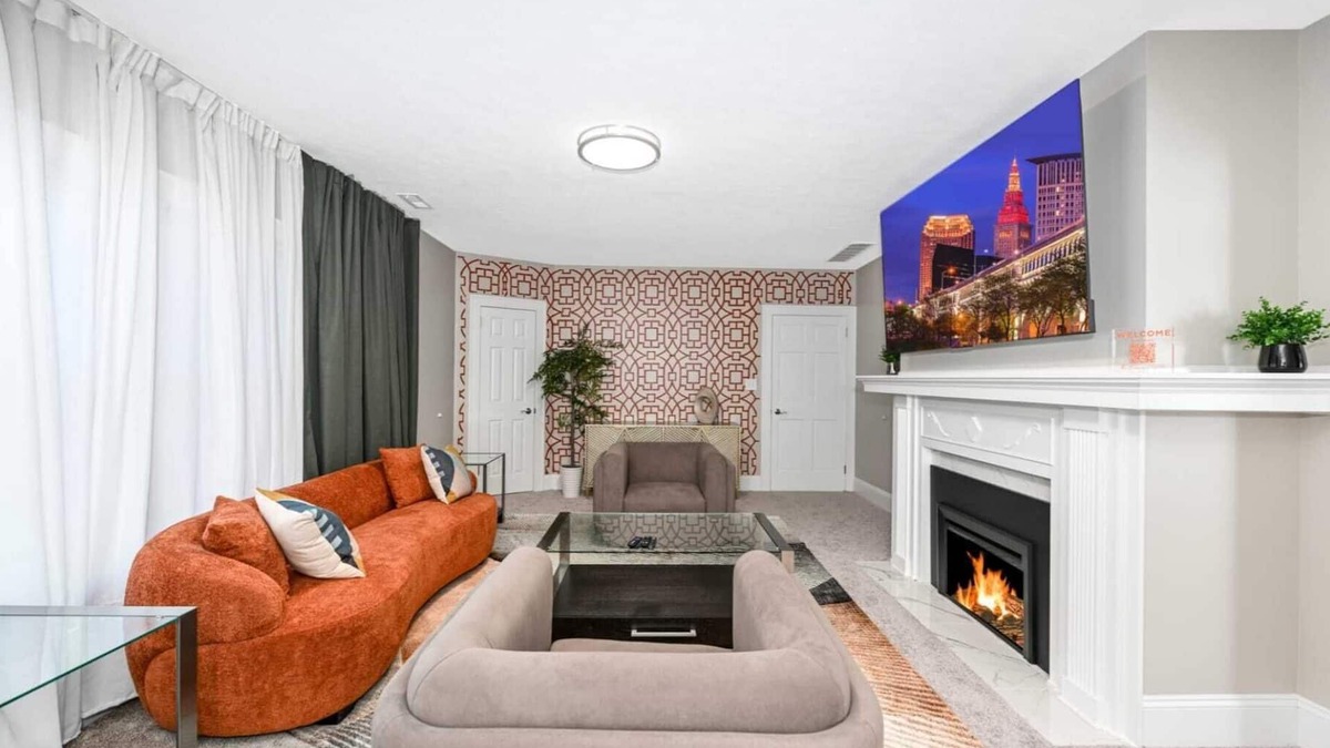 Cleveland House | Charming Retreat in the Heart of Shaker Heights.Your Perfect Home Away from Home