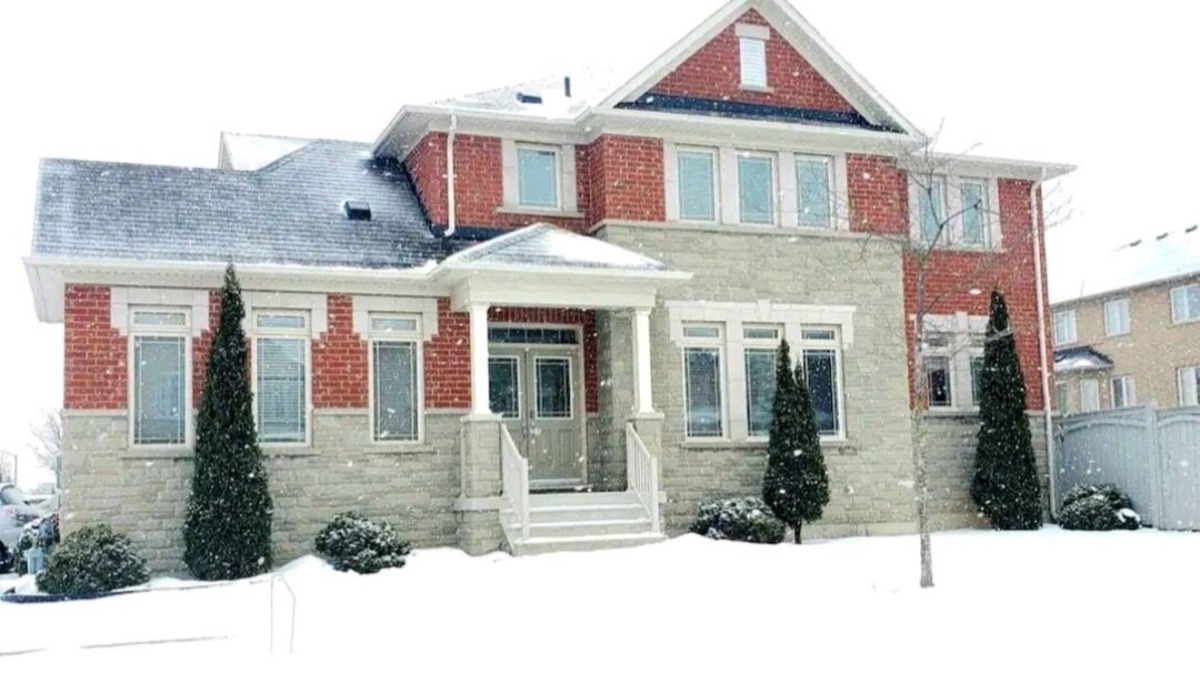 Richmond Hill House | Charming Richmond Hill Home - Your Home Away from Home in a quiet area