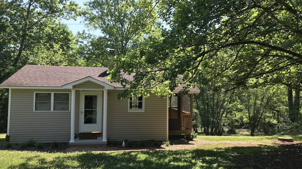 Piedmont House | Charming Riverside Cottage on 5 Acres- Perfect for Couples & Nature Lovers