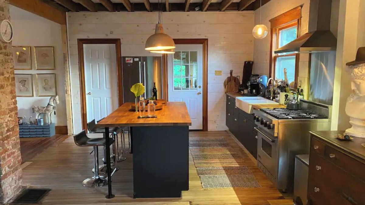 Damascus Other | Charming Riverside Retreat Getaway with Scenic Views