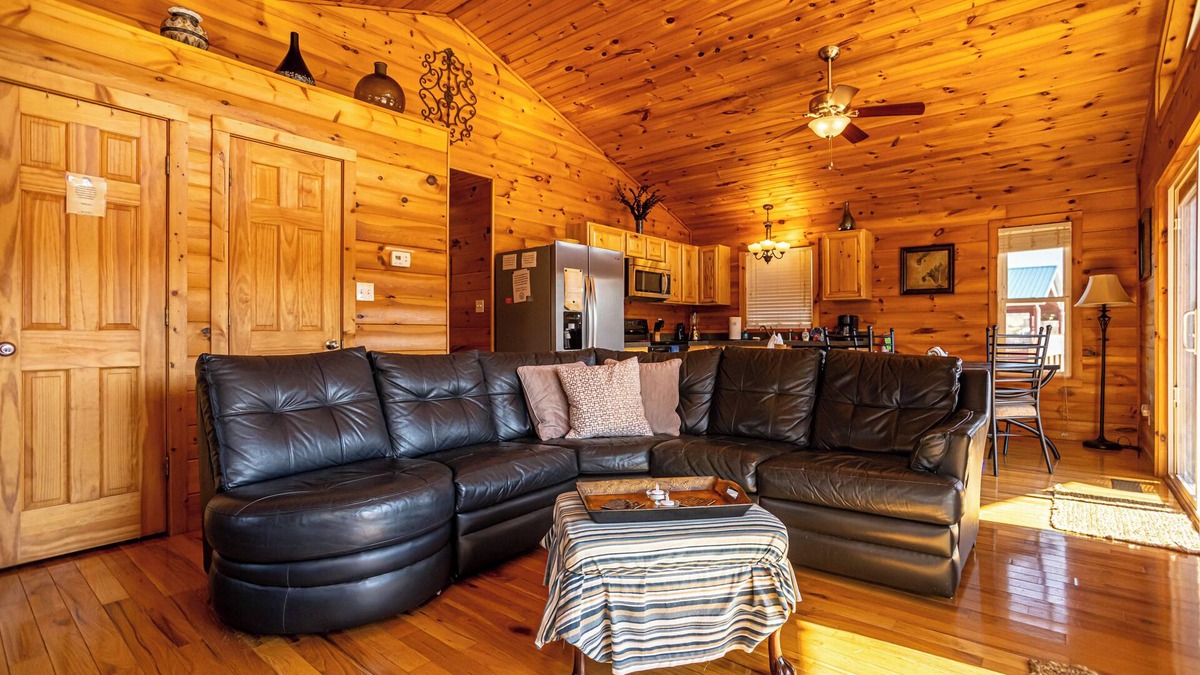 Barren Springs House | Charming riverside with stunning views, cozy interiors, full amenities, and spacious decks.