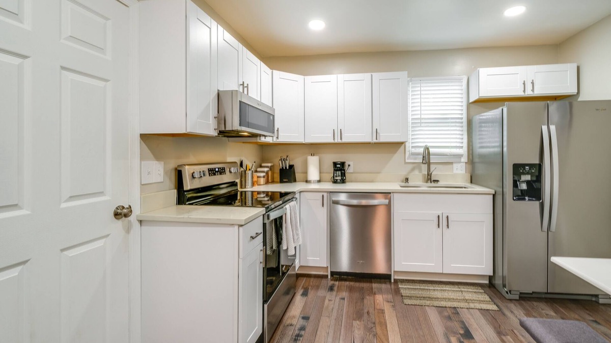 Roanoke Cottage | Charming Roanoke Vacation Home - 1 Mi to Downtown!