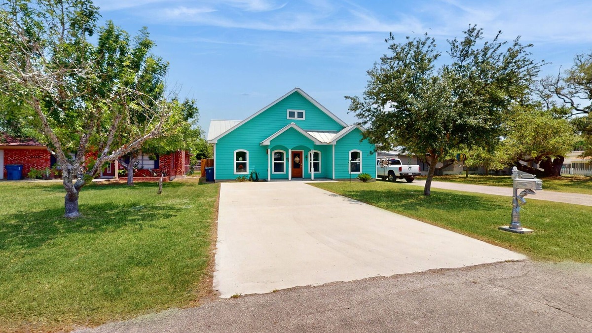Fulton House | Charming Rockport retreat with modern comforts, enclosed yard, and beach access
