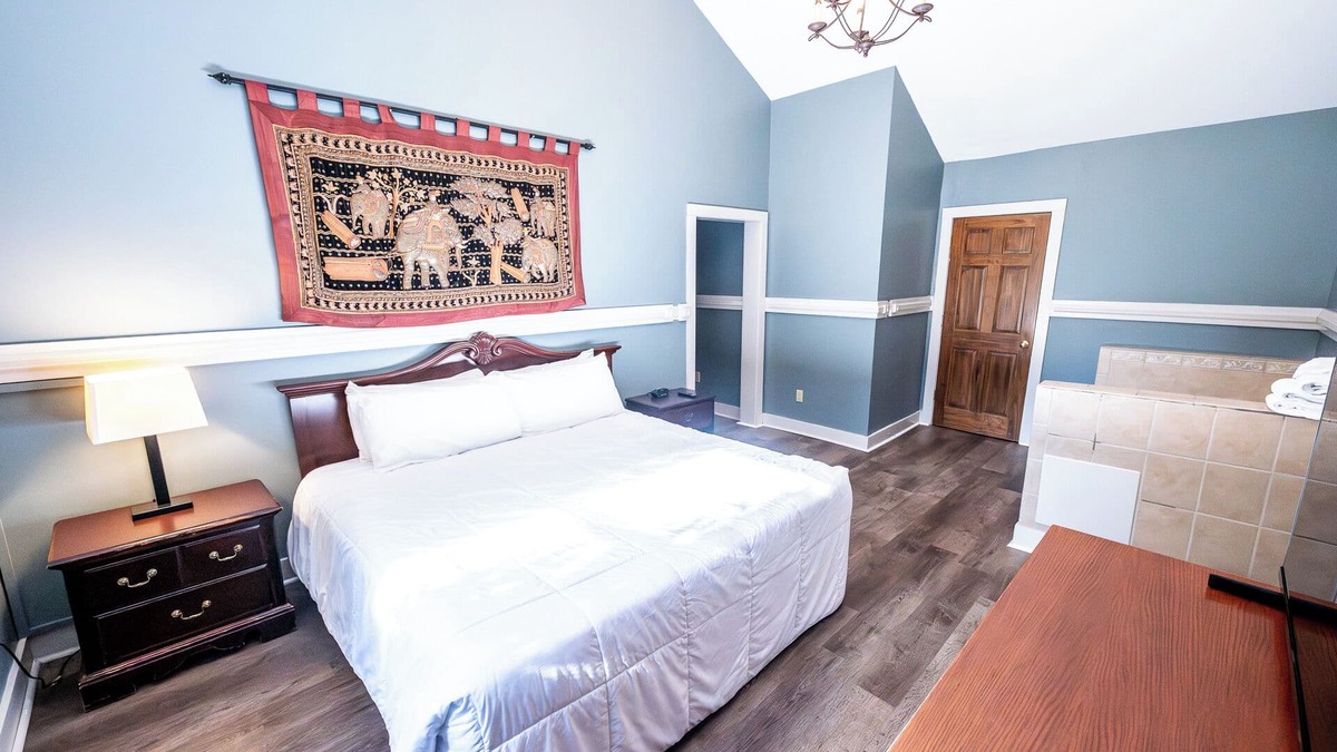 Shawnee On Delaware Hotel | Charming Room Near Delaware River – Great for Relaxation & Outdoor Adventure